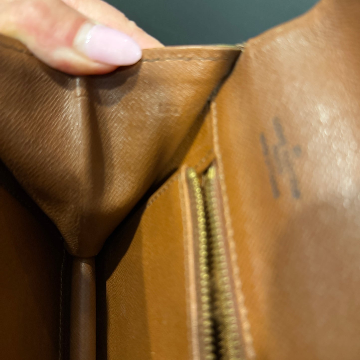 Louis Vuitton Pochette Dame Small