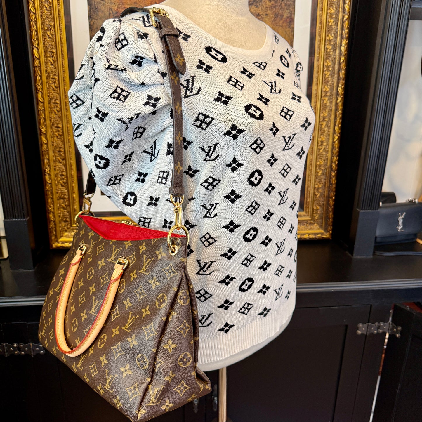 Louis Vuitton Pallas MM