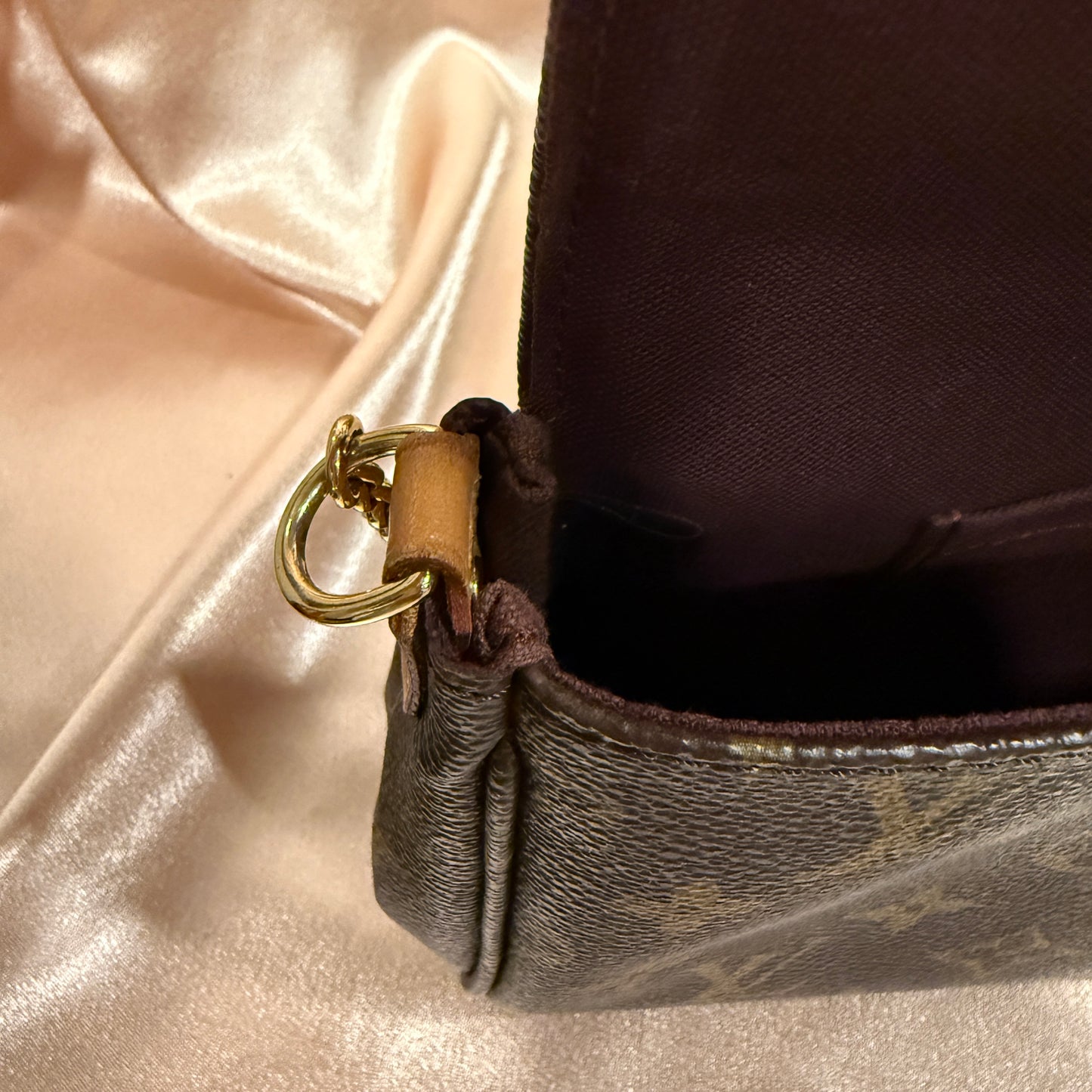 Louis Vuitton Favorite MM