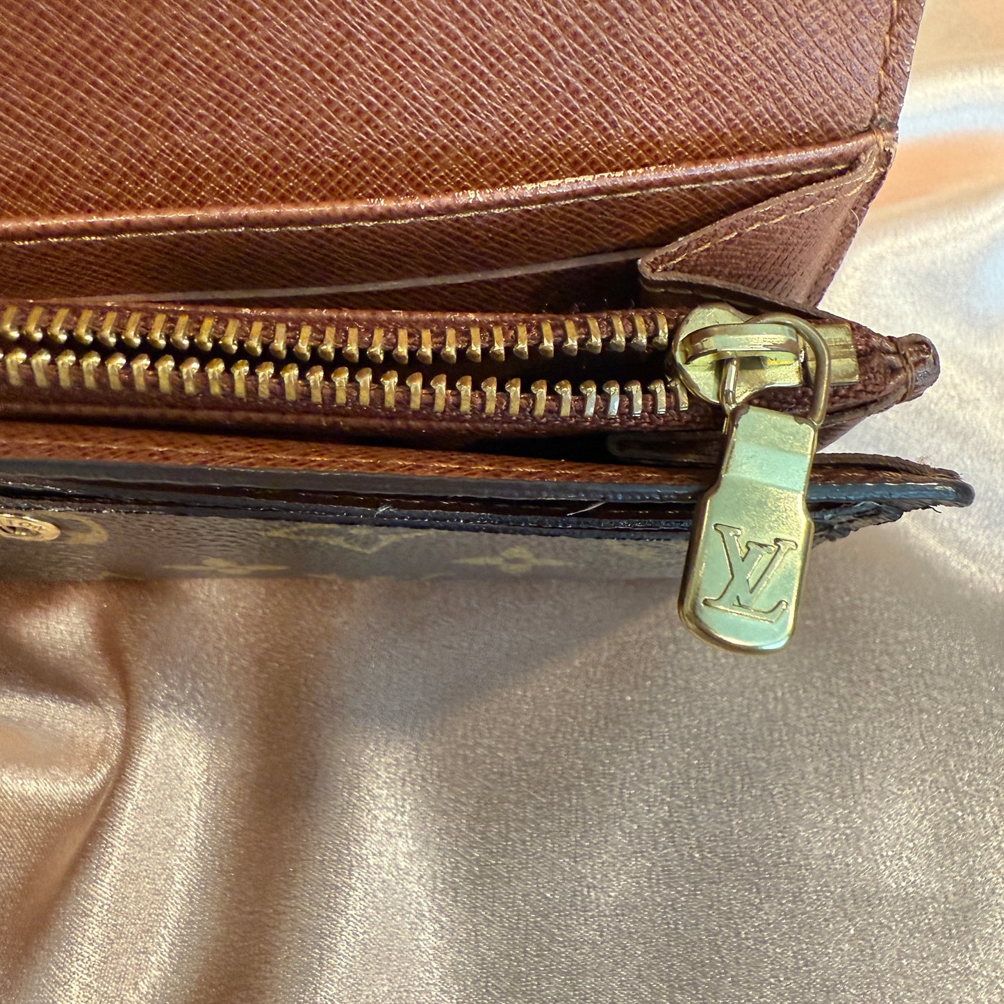 Louis Vuitton Sarah Wallet