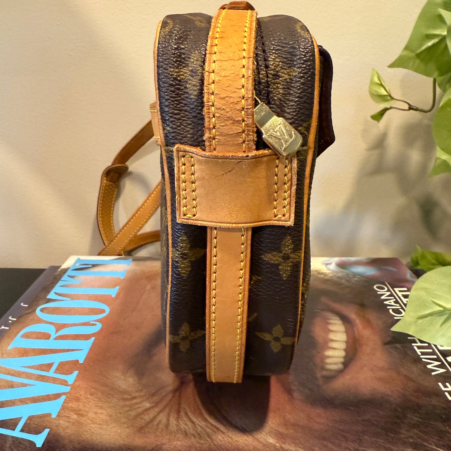 Louis Vuitton Jeune Fille