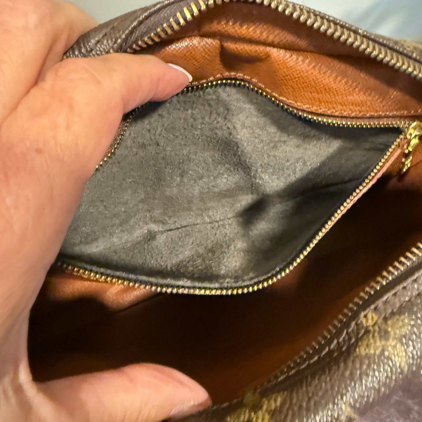 Louis Vuitton Jeune Fille