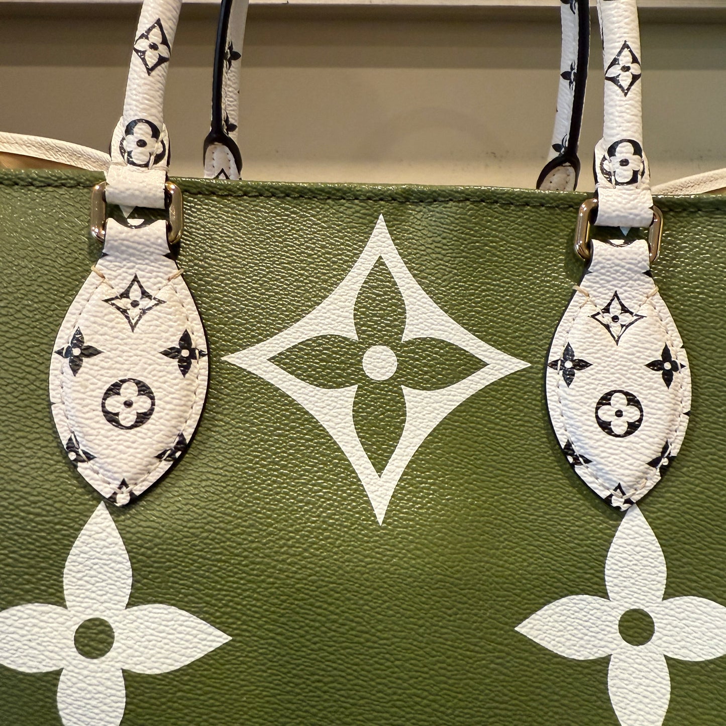 Louis Vuitton OnThe Go Limited Edition