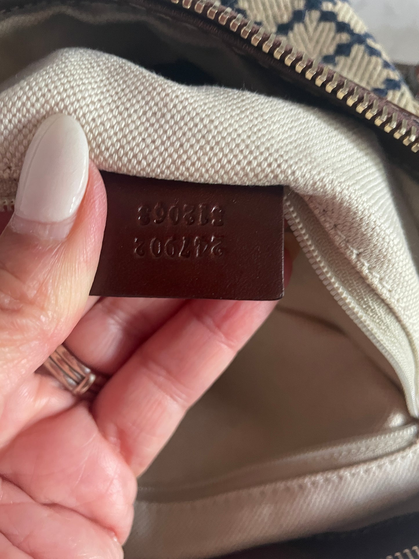 GUCCI BEIGE BLUE DIAMANTE SUKEY