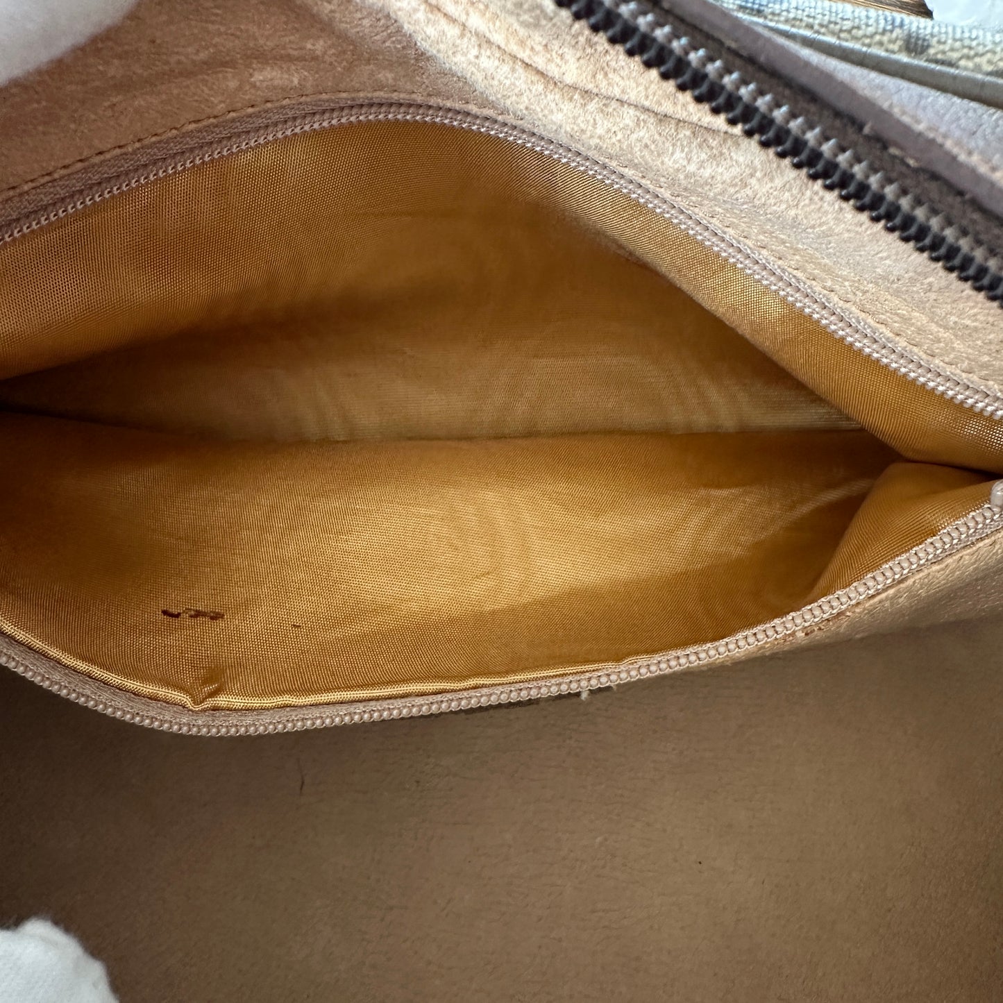 Gucci Vintage Round
