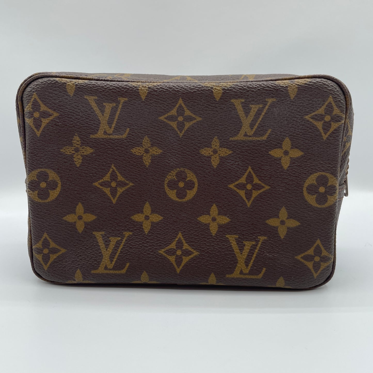 Louis Vuitton Trousse 18
