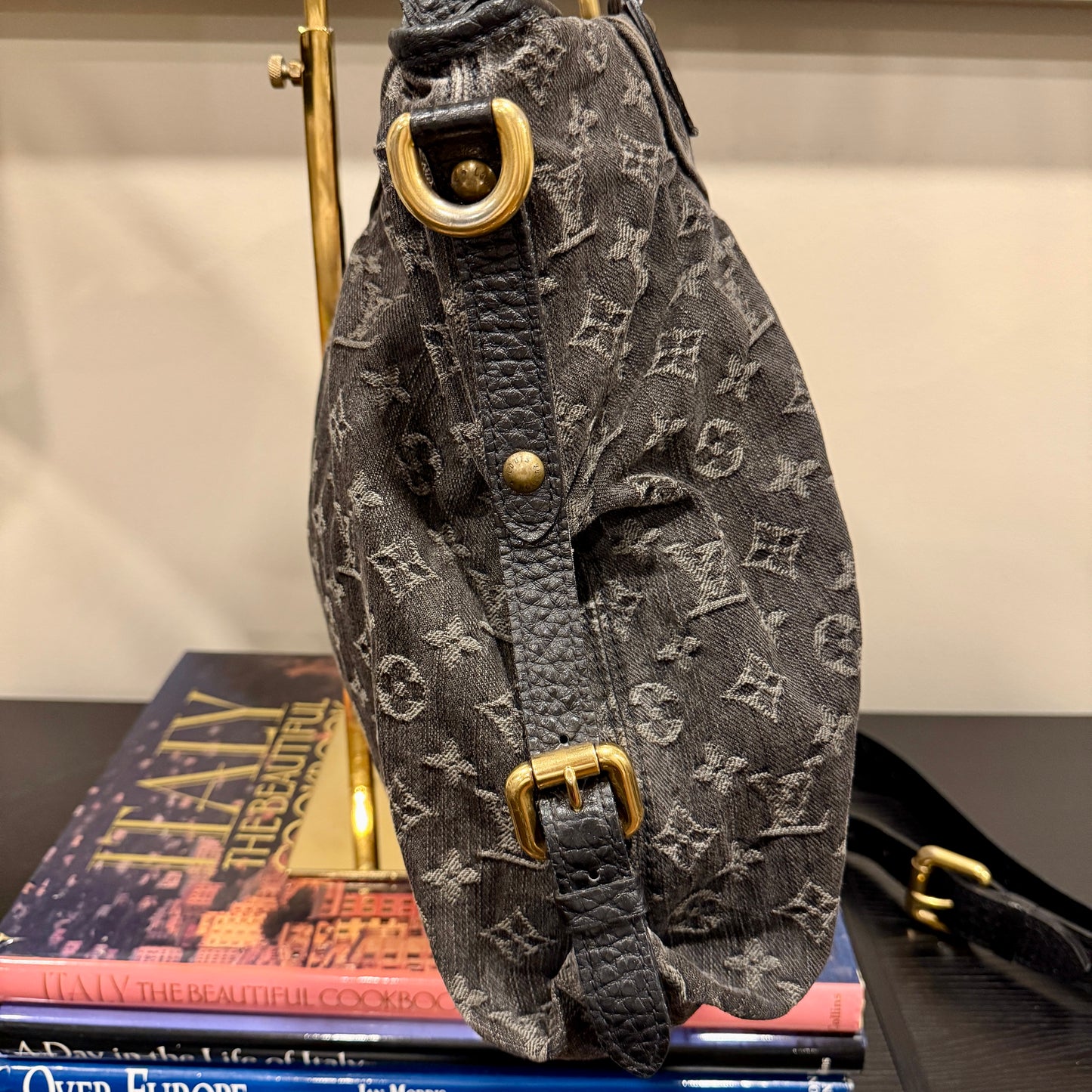 Louis Vuitton Neo Cabby