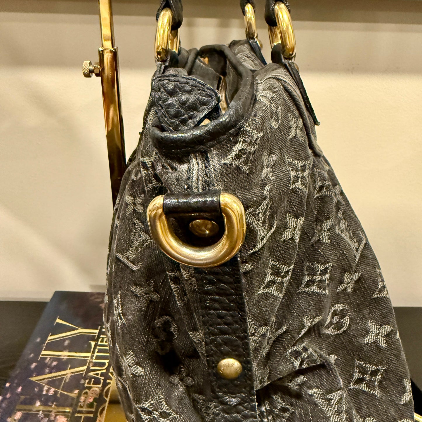 Louis Vuitton Neo Cabby