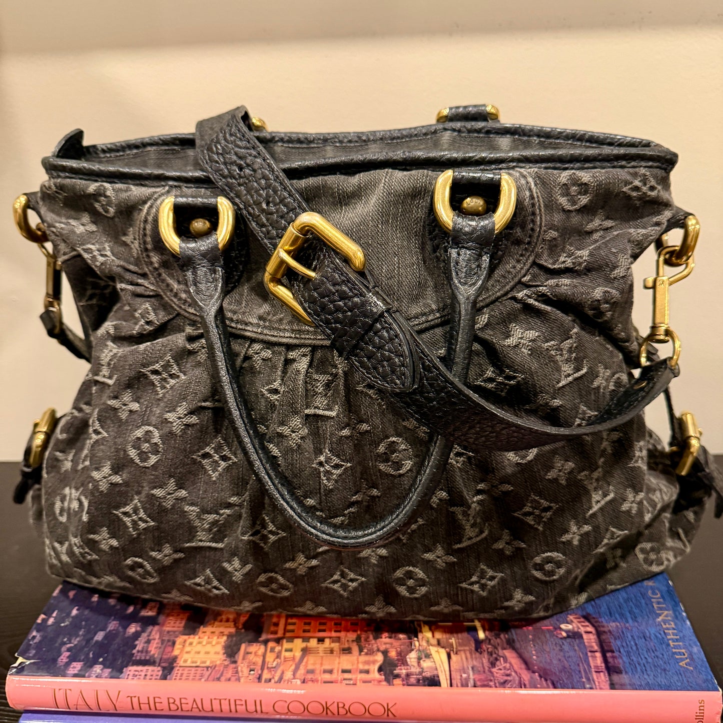 Louis Vuitton Neo Cabby