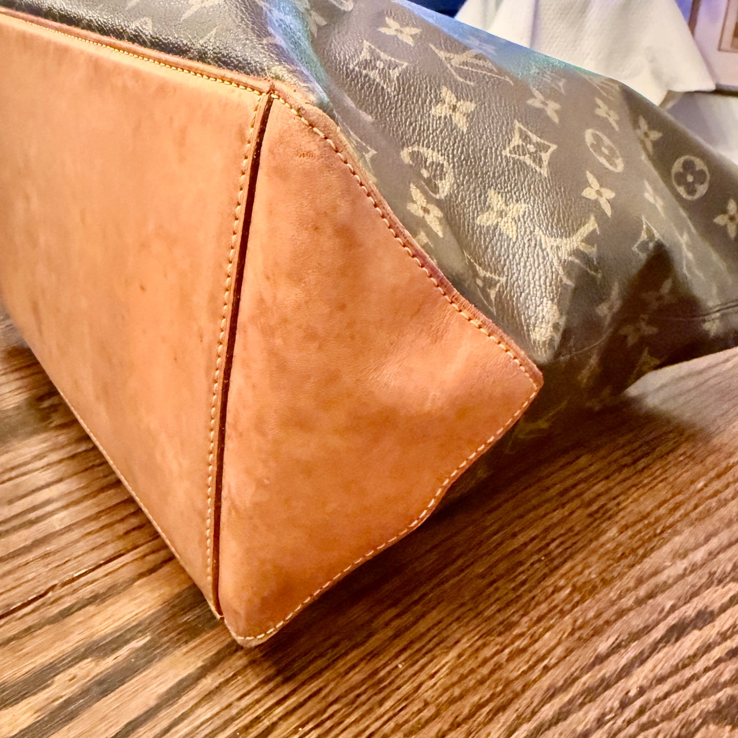 Louis Vuitton Cabas Mezzo