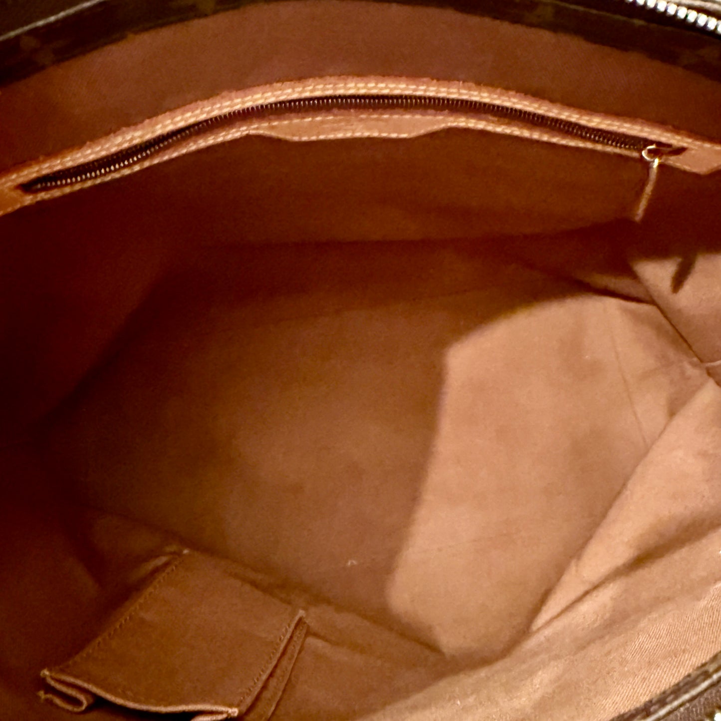 Louis Vuitton Cabas Mezzo