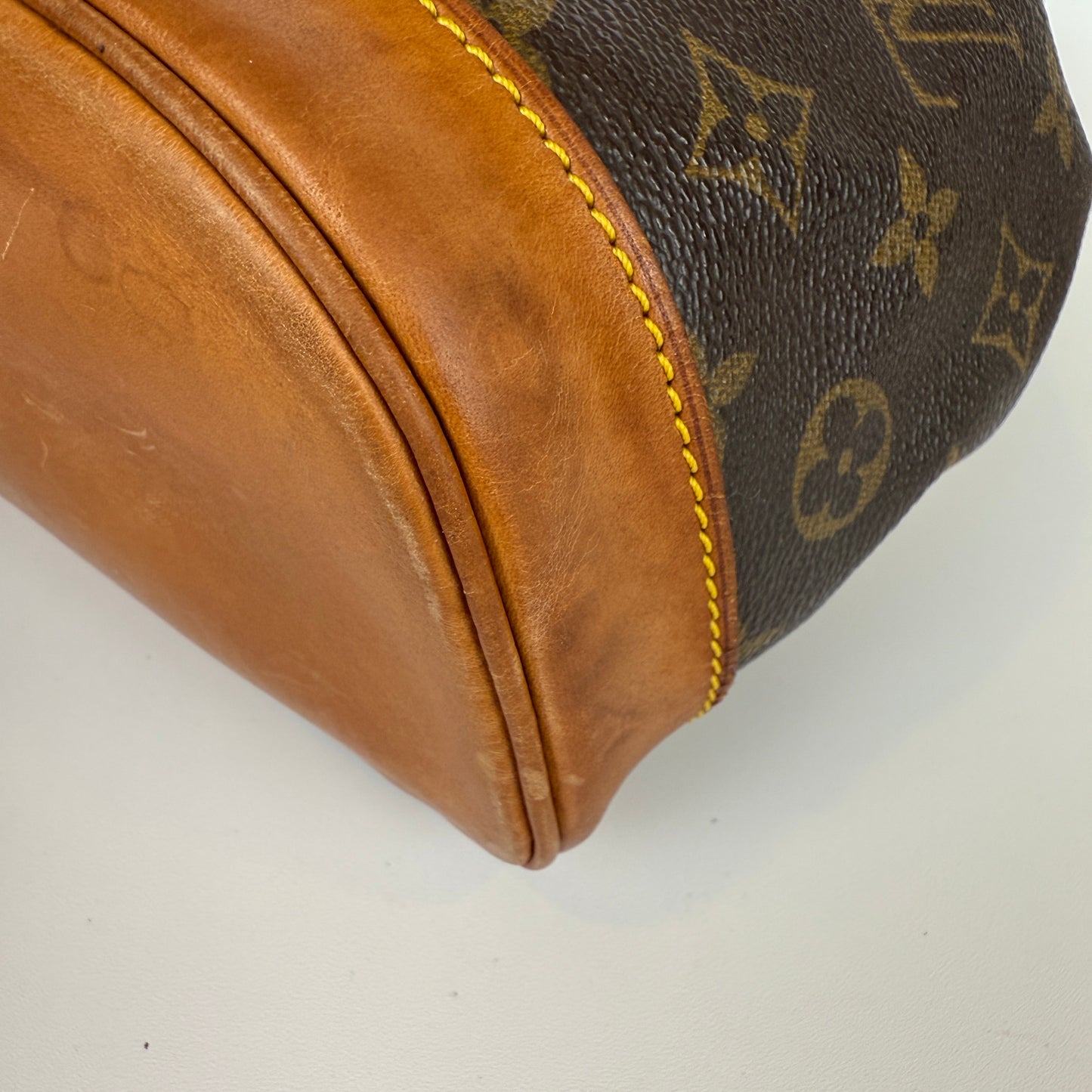 Louis Vuitton Montsouris MM
