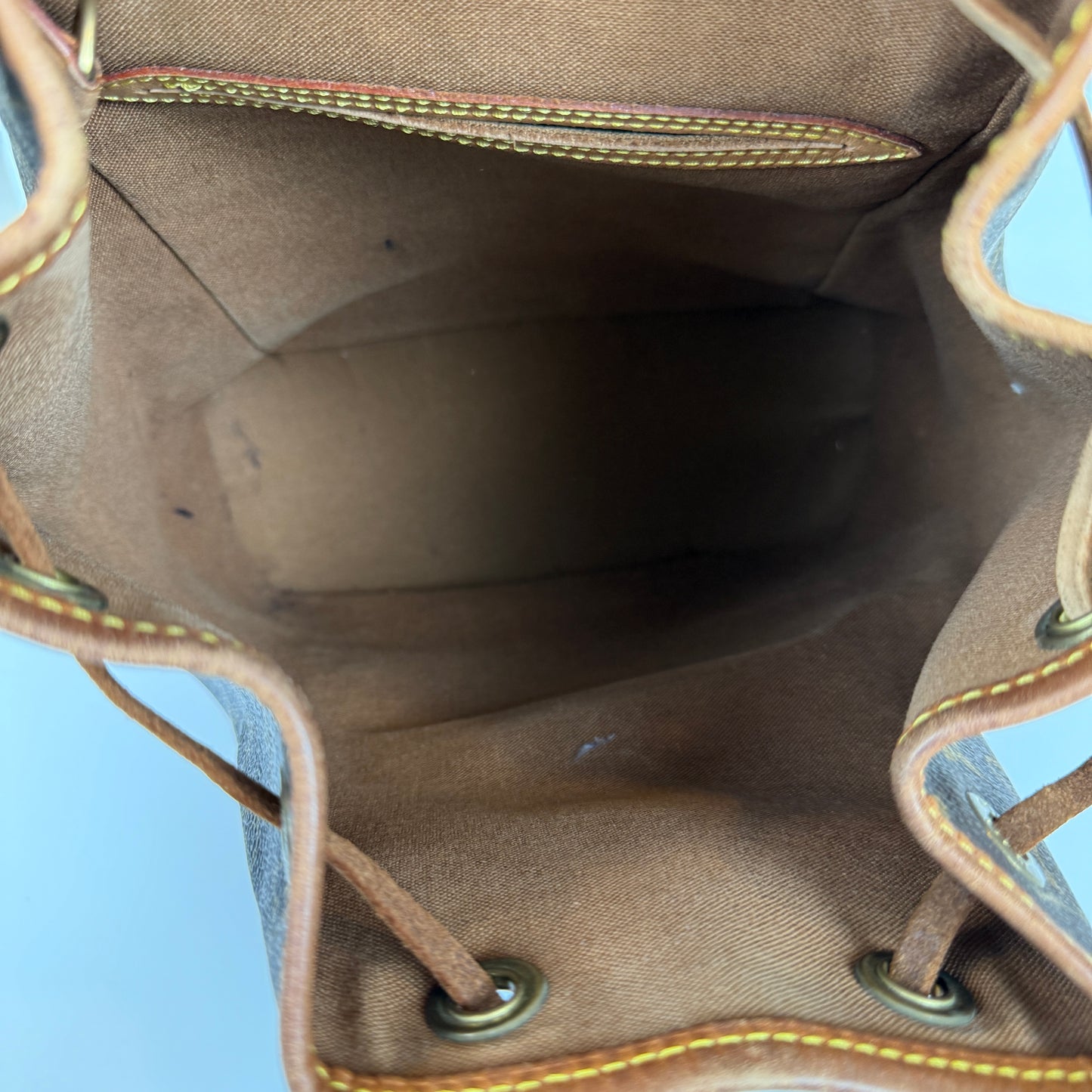 Louis Vuitton Montsouris MM