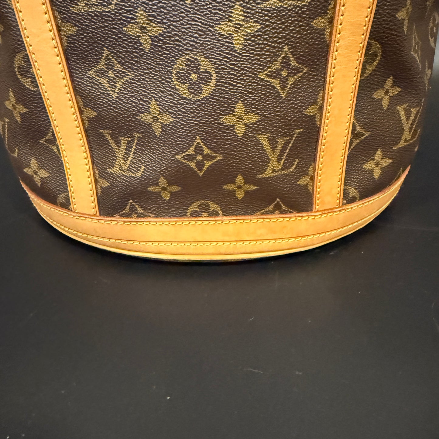 Louis Vuitton Bucket GM
