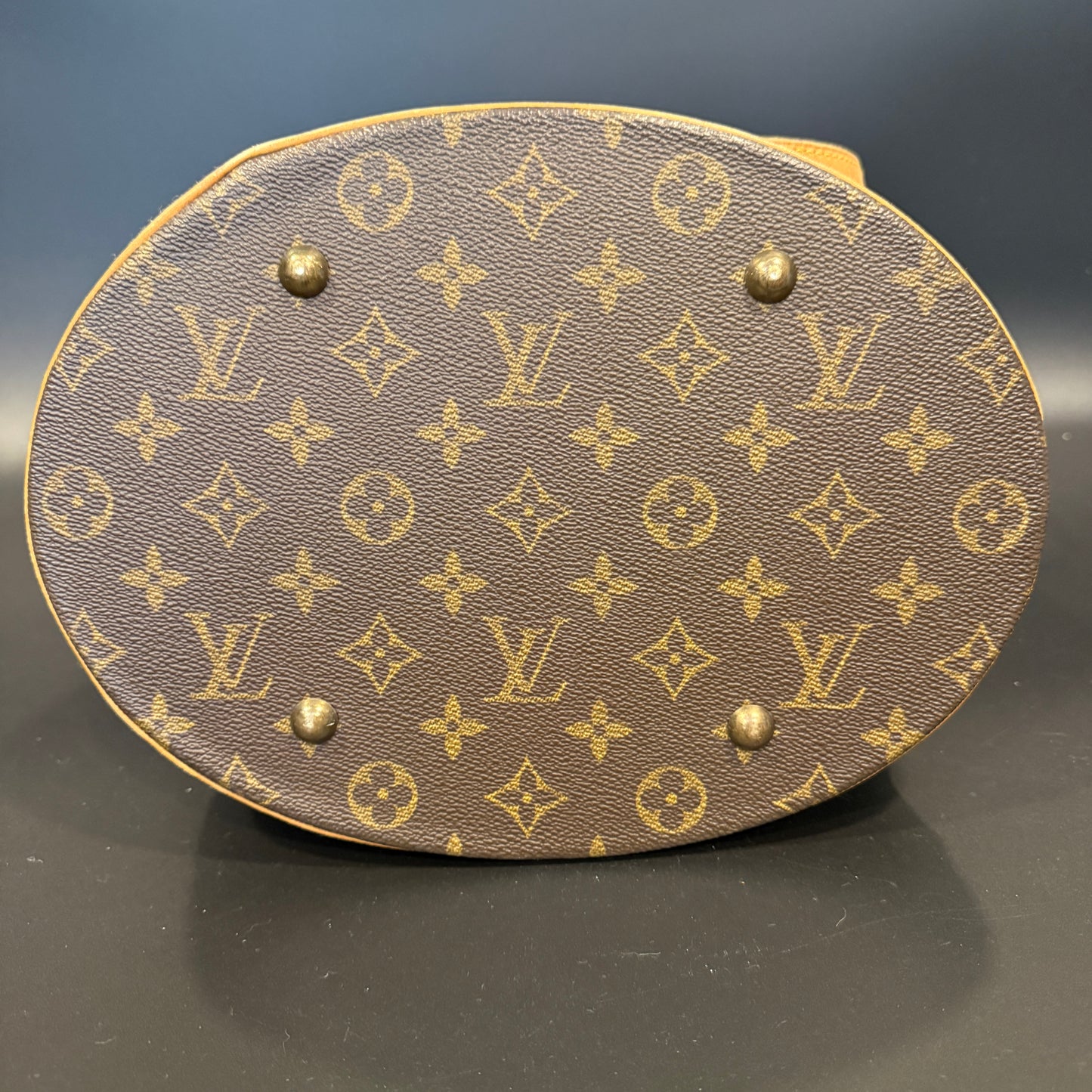 Louis Vuitton Bucket GM