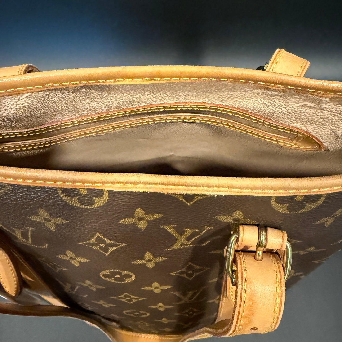 Louis Vuitton Bucket GM