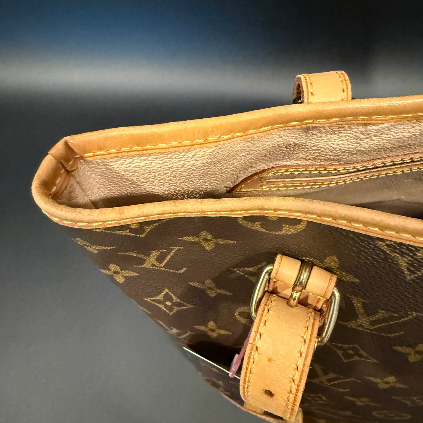 Louis Vuitton Bucket GM
