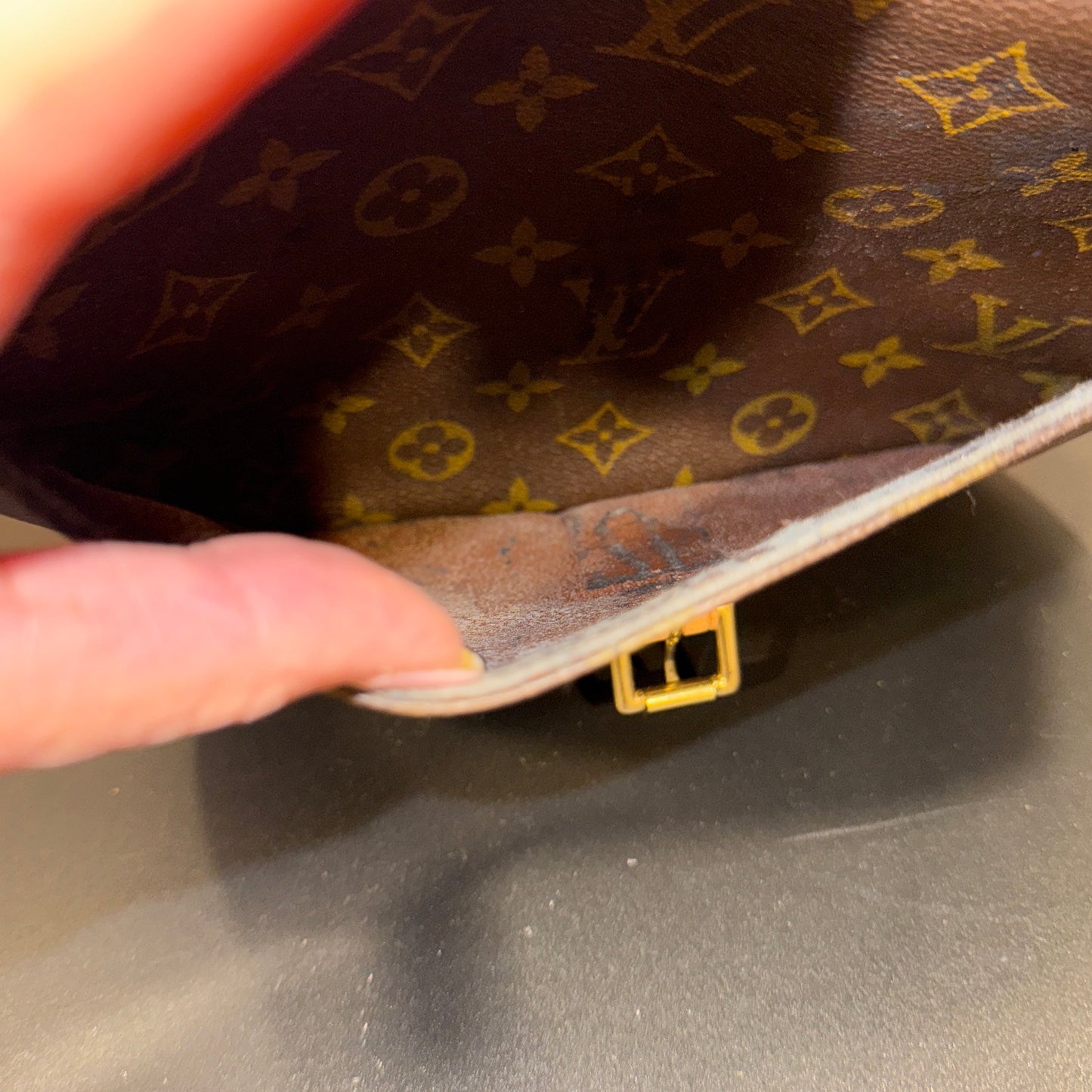 Louis Vuitton Jeune Fille