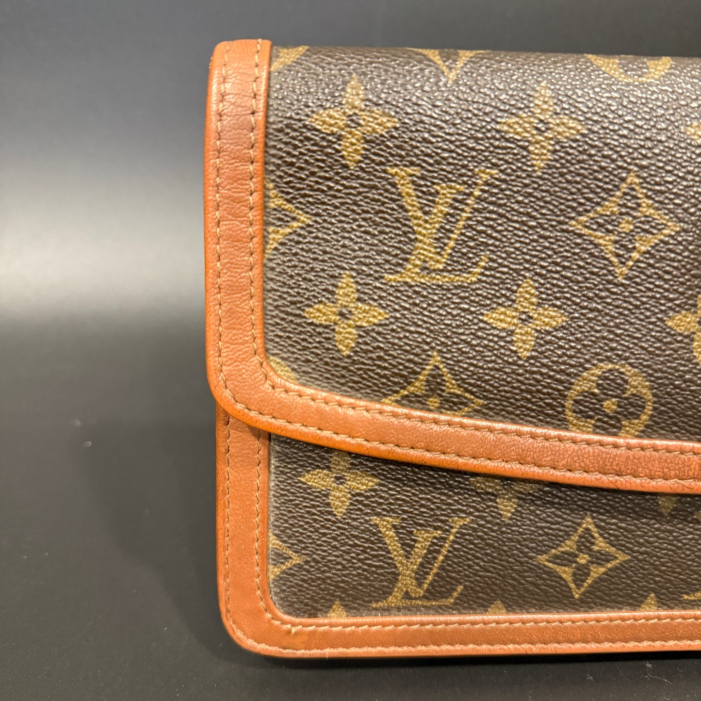 Louis Vuitton Pochette Dame Small