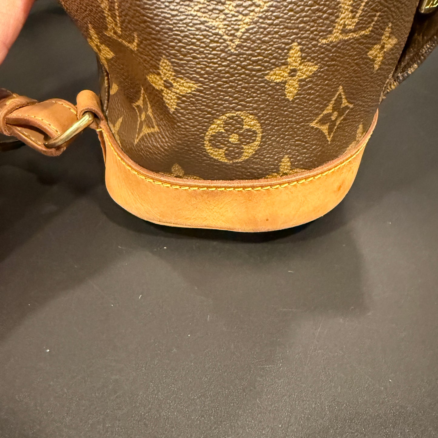 Louis Vuitton Montsouris MM
