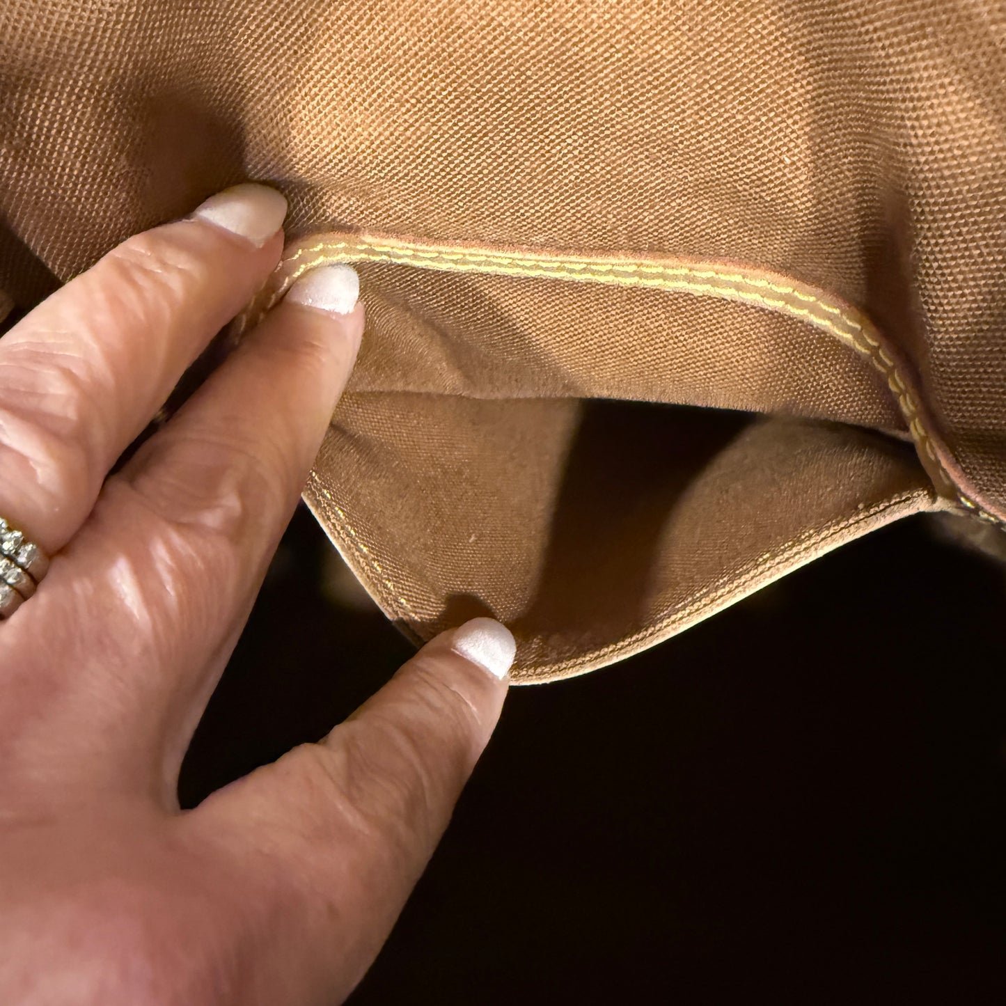 Louis Vuitton Montsouris MM