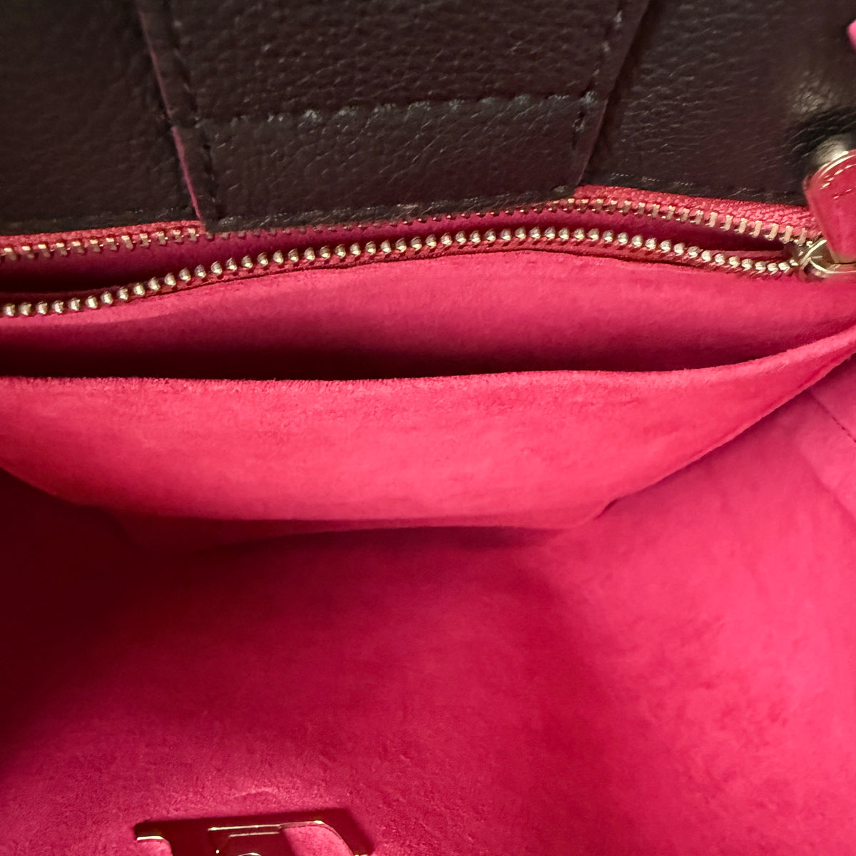 Louis Vuitton LockMe