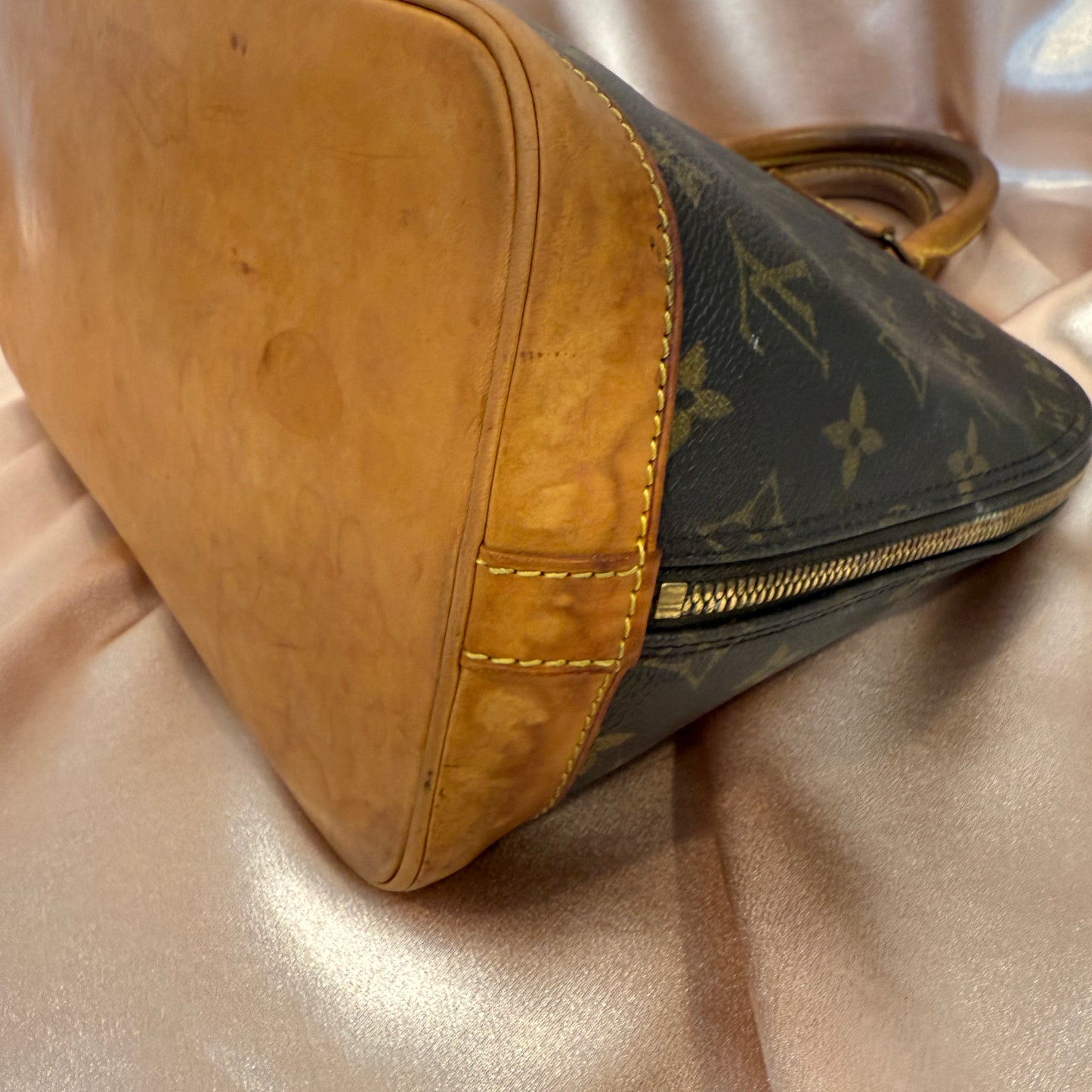 Louis Vuitton Alma PM