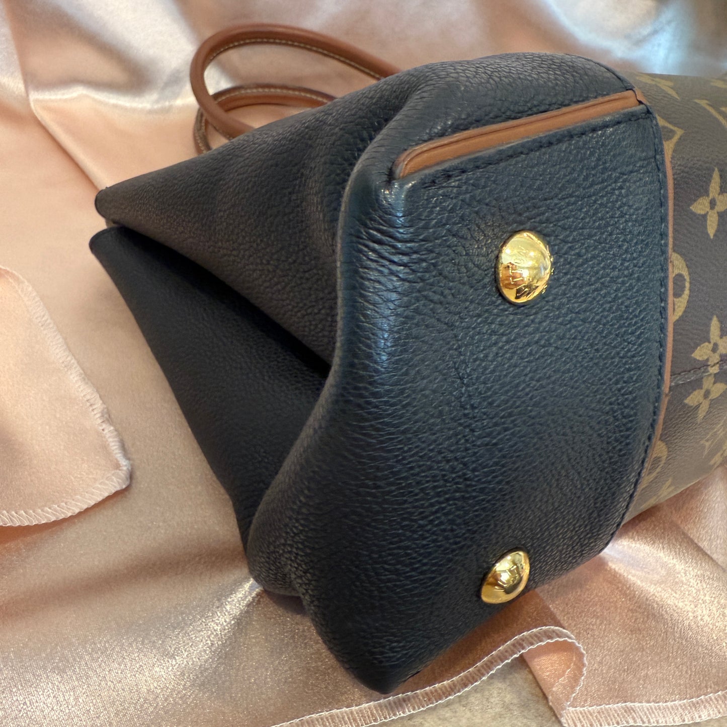 Louis Vuitton W PM Tote