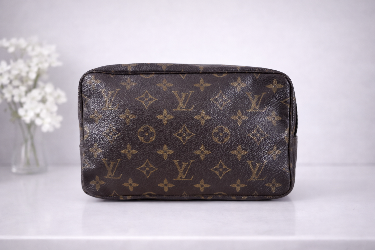 Louis Vuitton Trousse 23