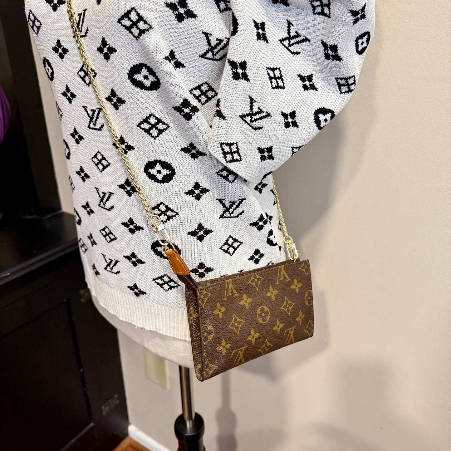 Louis Vuitton Bucket Pouch