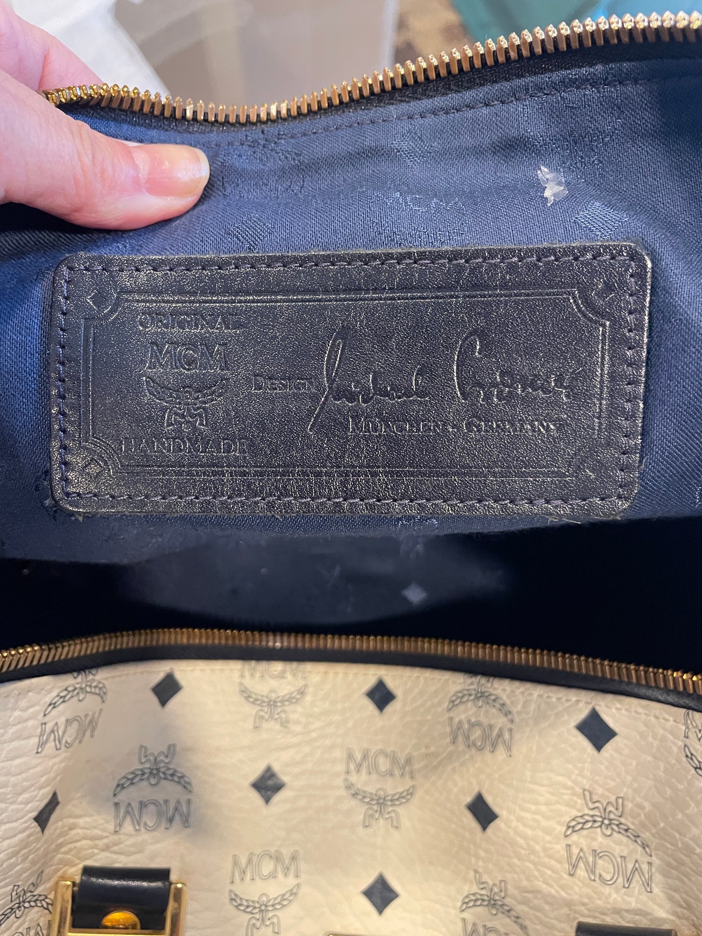 MCM NAVY WEEKENDER DUFFLE