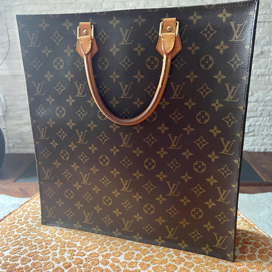 Louis Vuitton Sac Plat