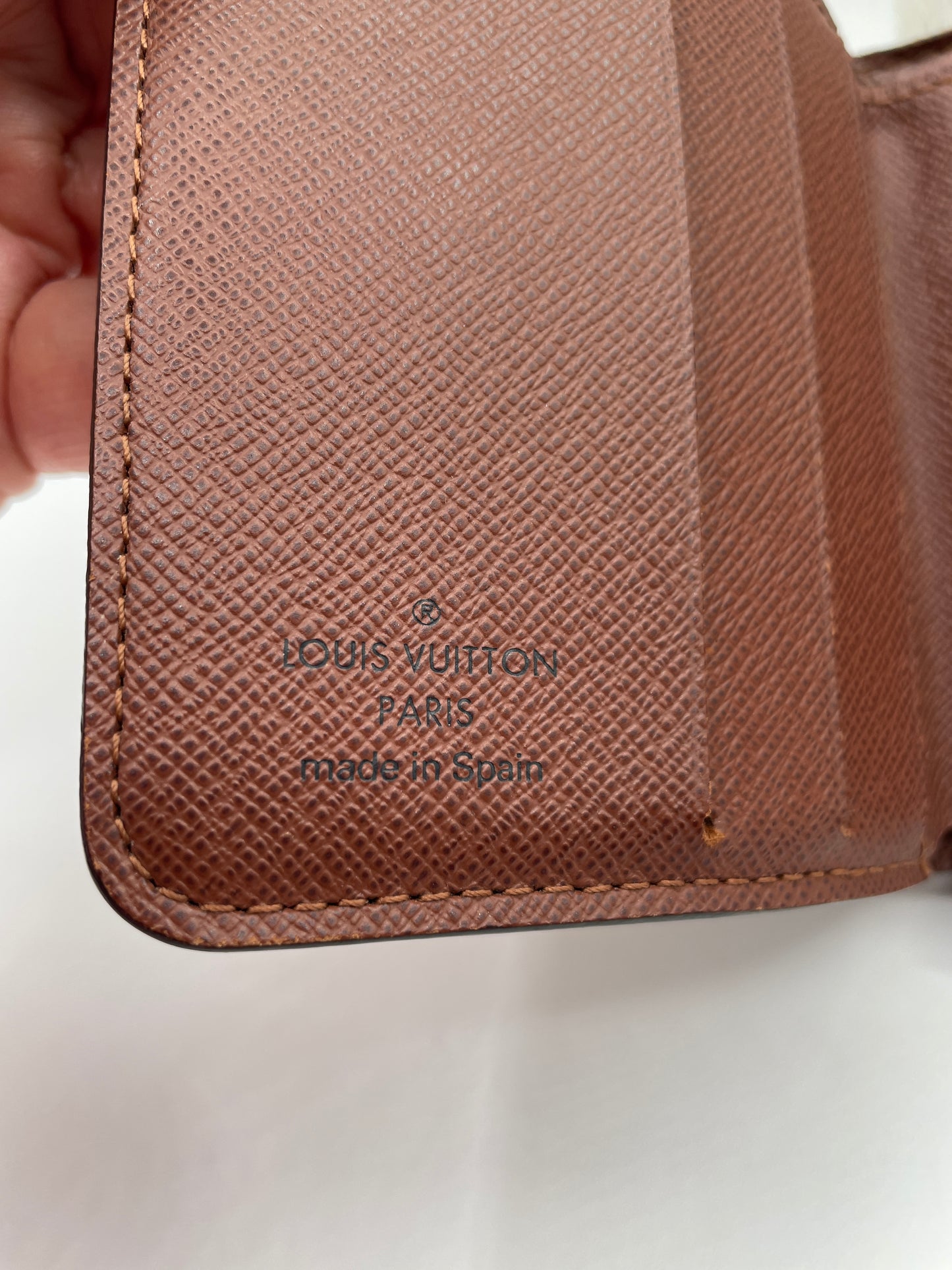 LOUIS VUITTON ZIPPE WALLET