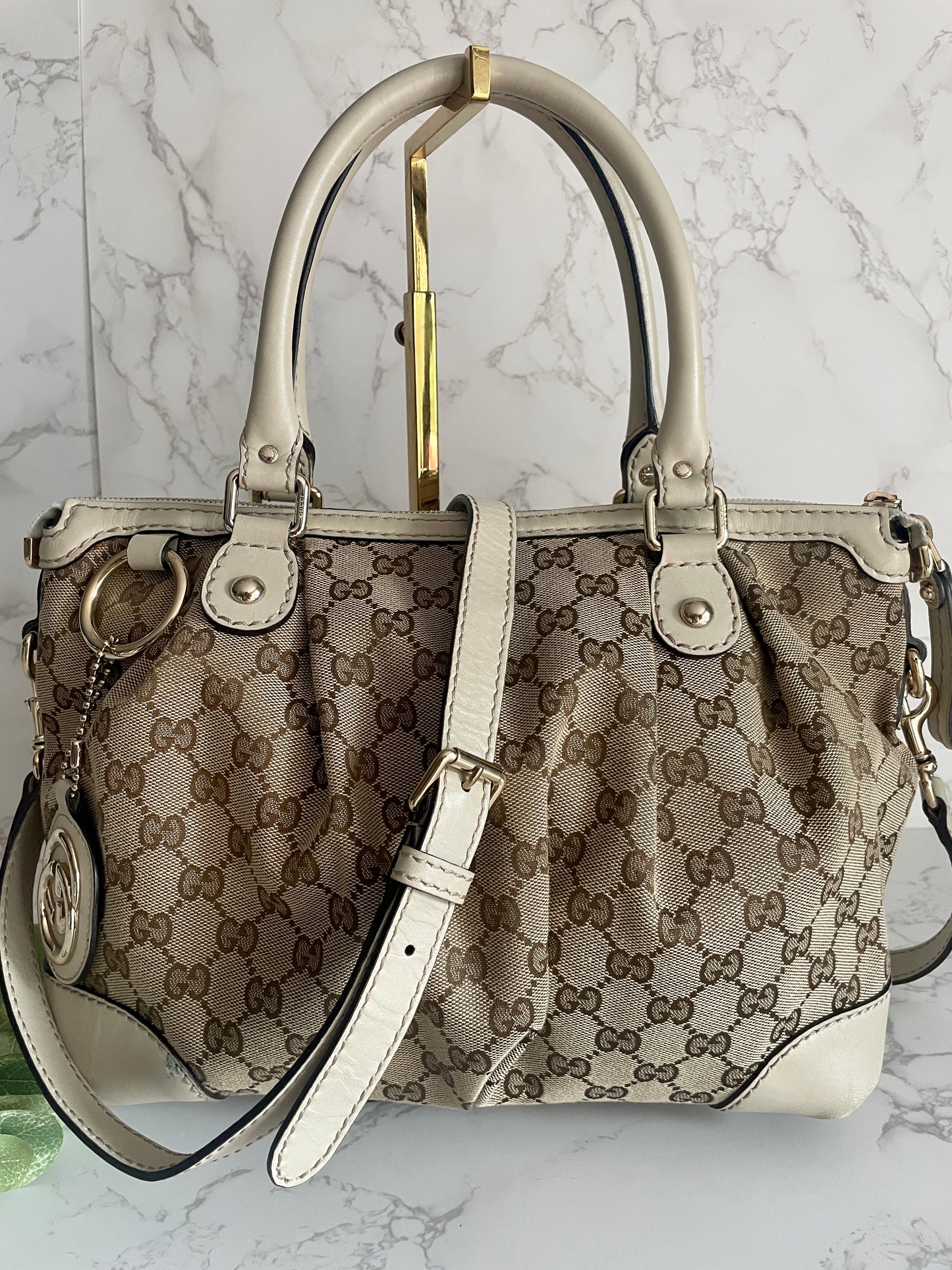 GUCCI CANVAS MEDIUM SUKEY CROSSBODY