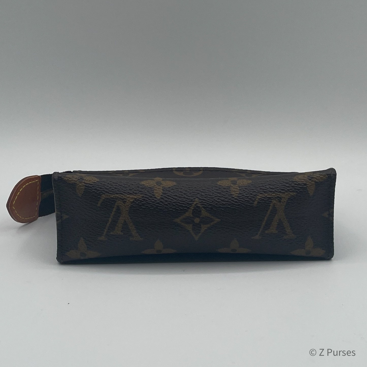 LOUIS VUITTON TOILETRY 15