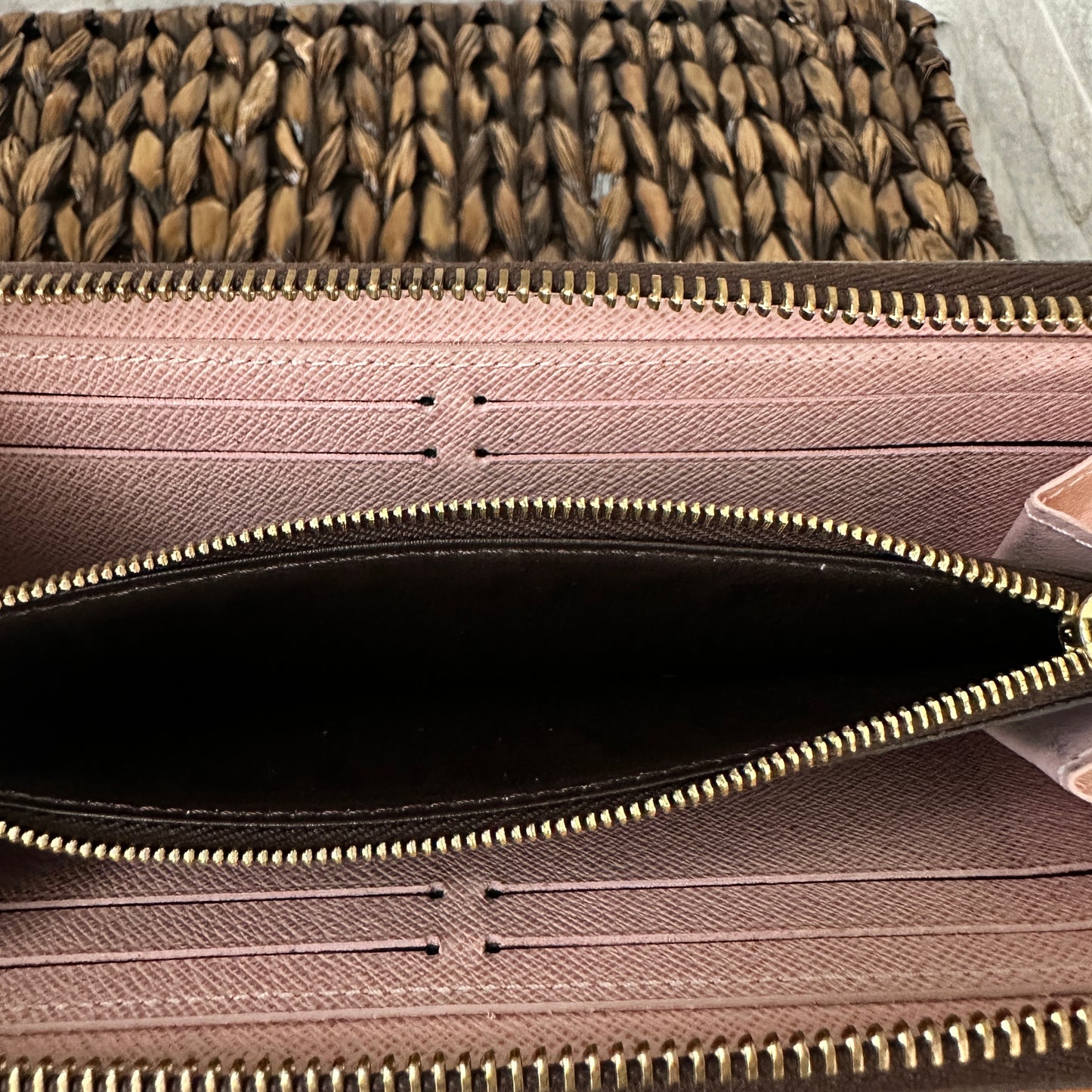 Louis Vuitton Zippy Wallet