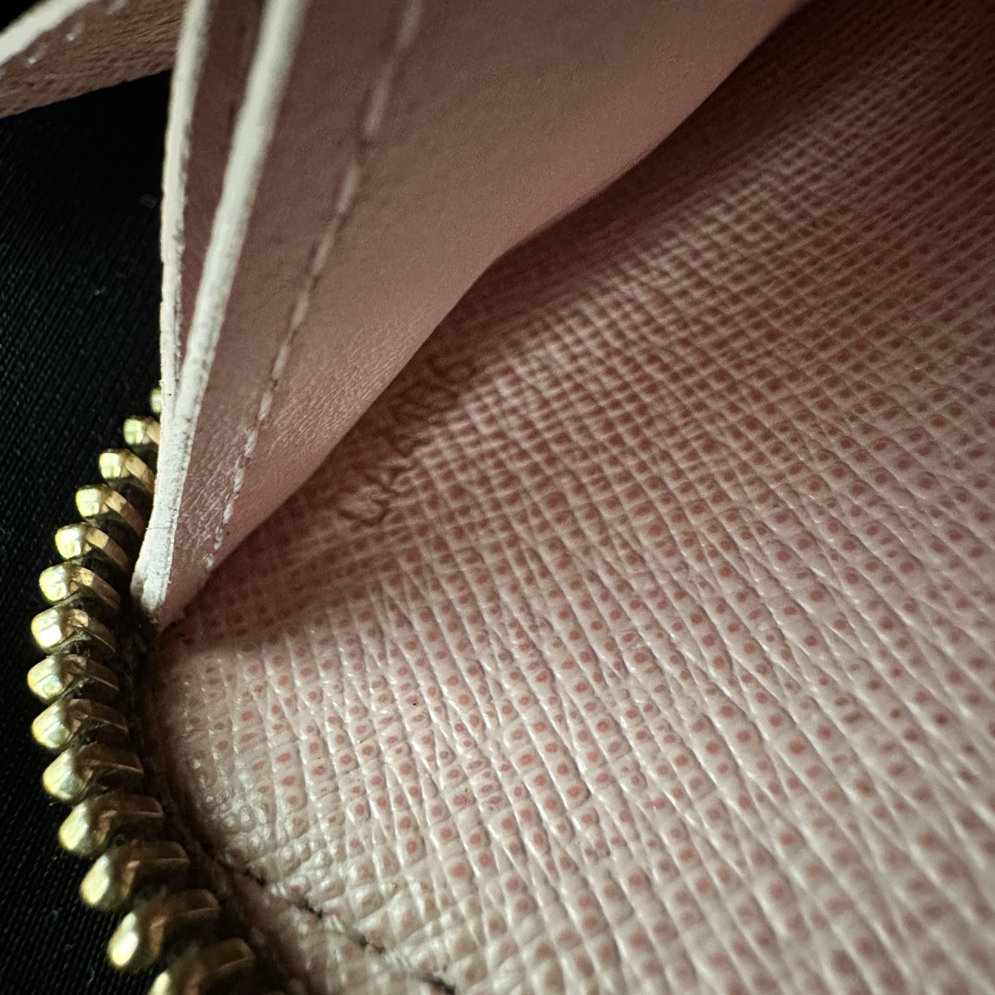 Louis Vuitton Zippy Wallet