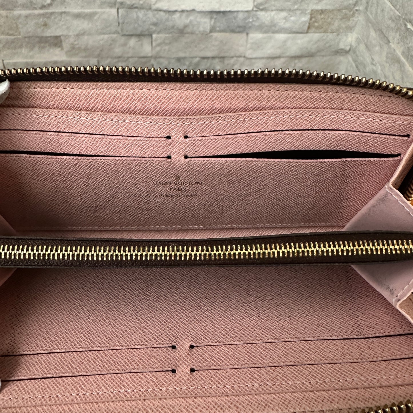 Louis Vuitton Zippy Wallet