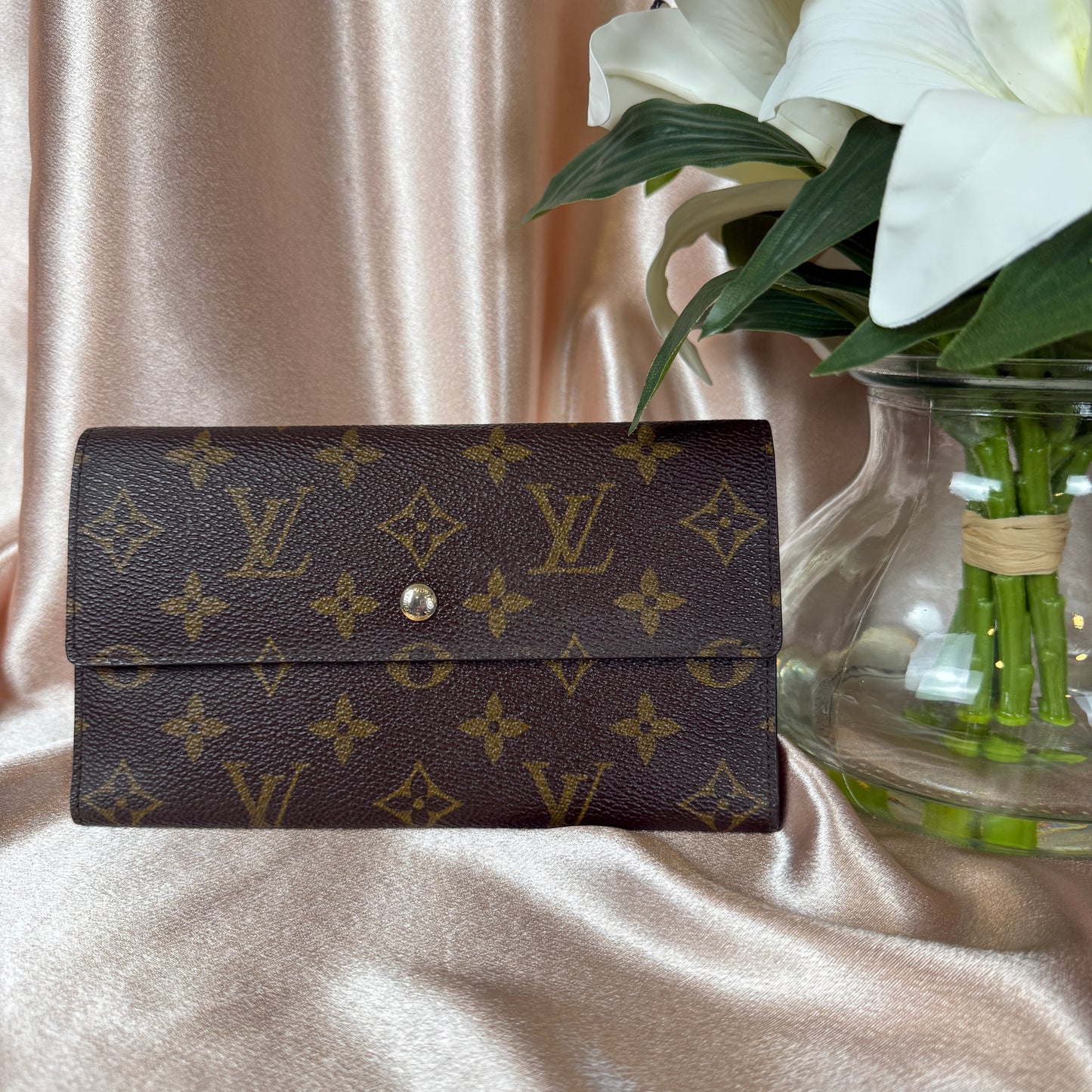 Louis Vuitton International Wallet