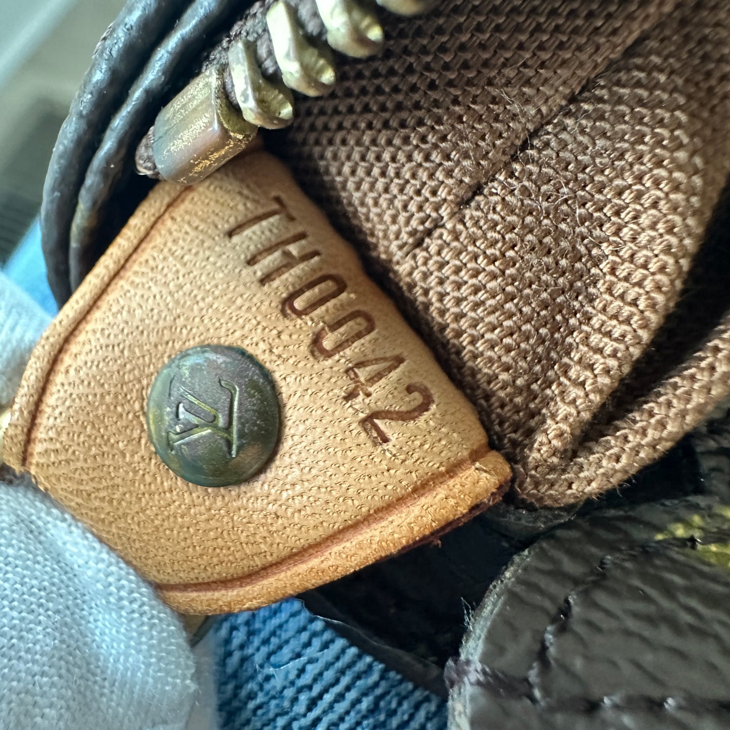 Louis Vuitton Cabas Mezzo