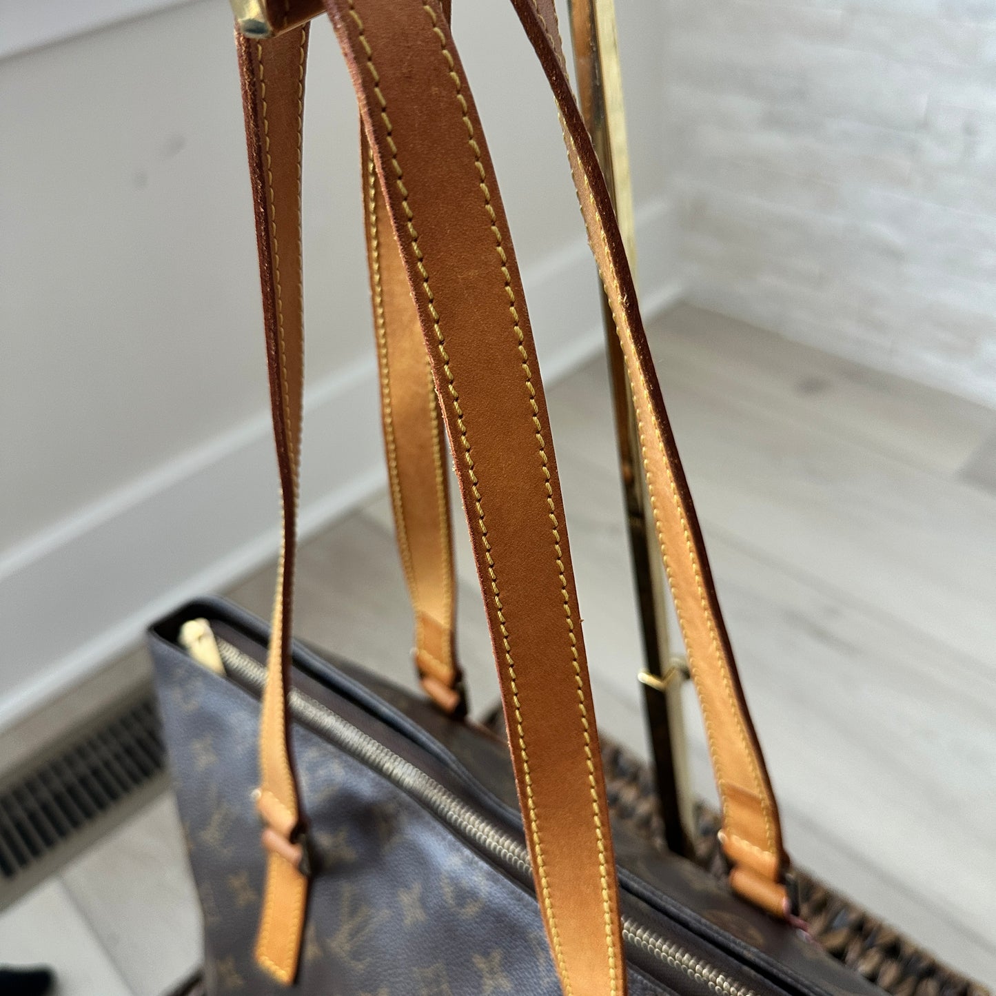 Louis Vuitton Cabas Mezzo