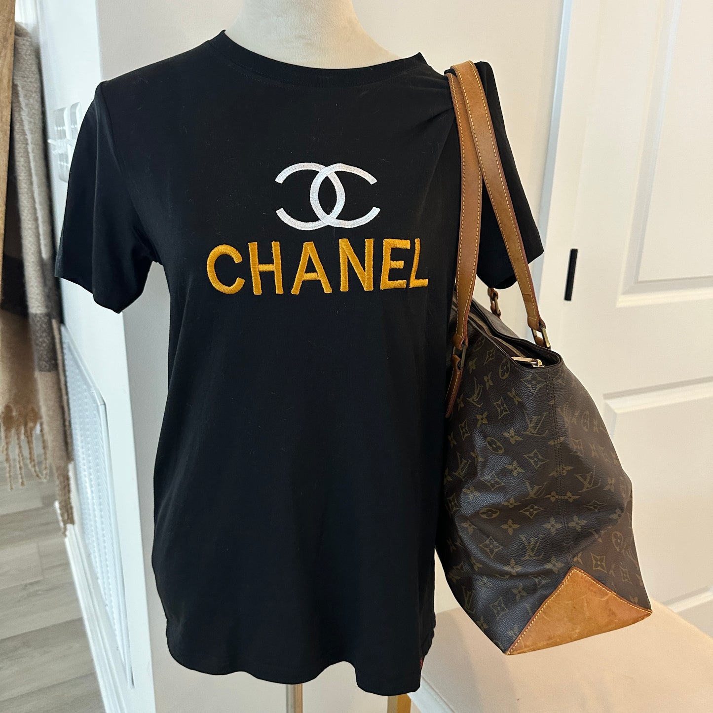 Louis Vuitton Cabas Mezzo