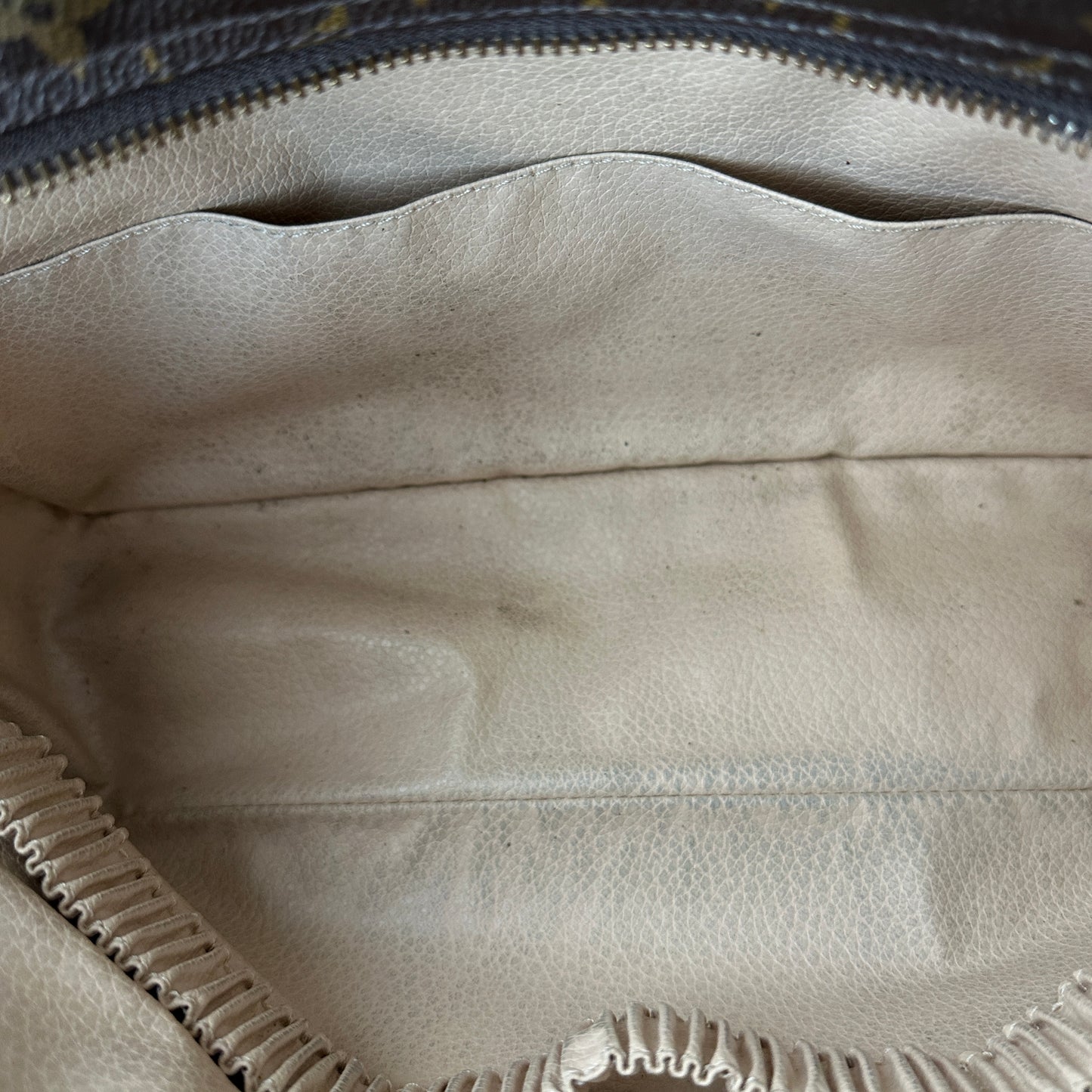 Louis Vuitton Trousse 28