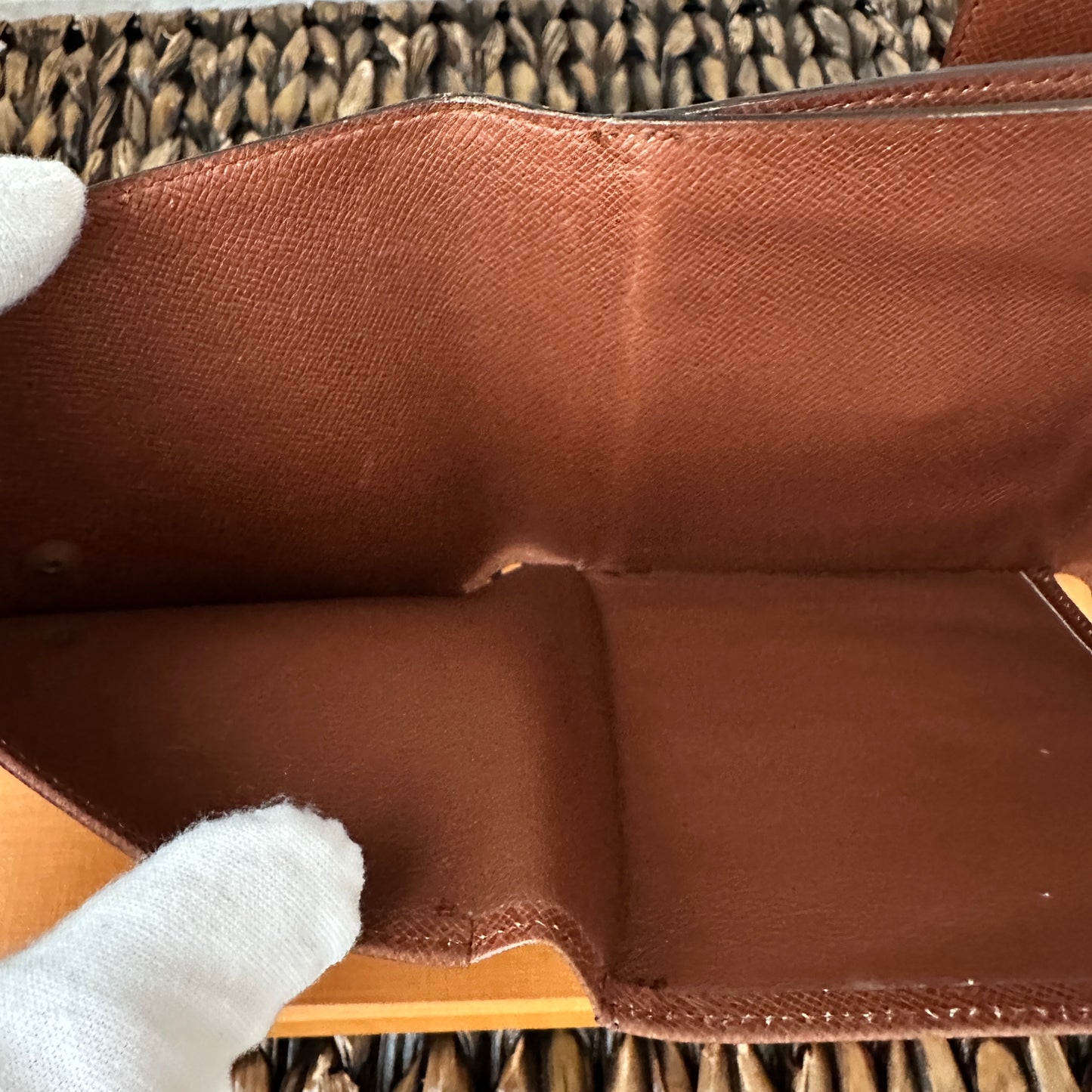 Louis Vuitton Elise Wallet