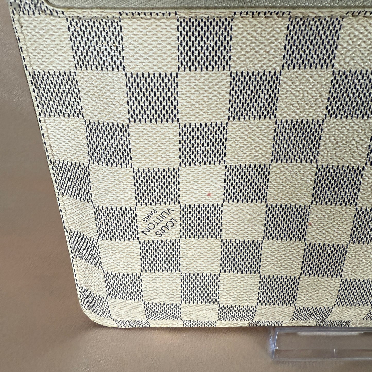 Louis Vuitton Neverfull MM Pouch