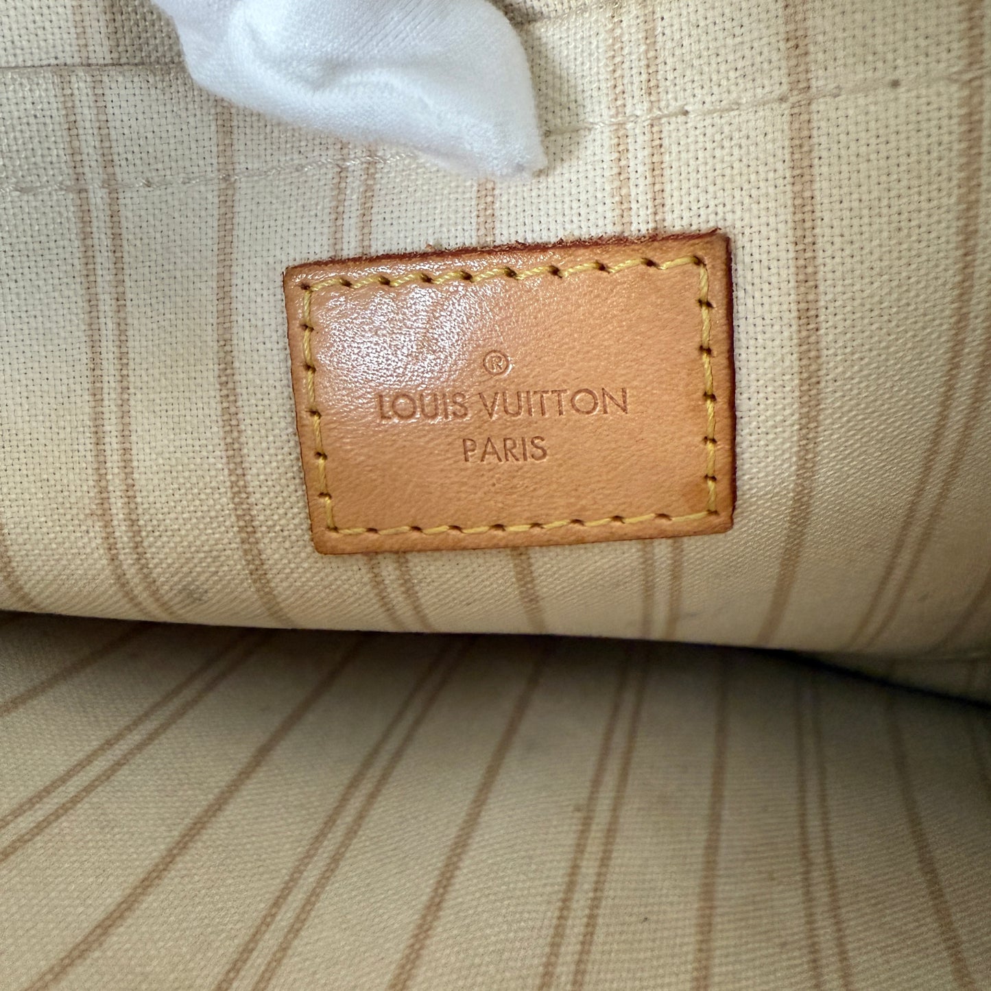 Louis Vuitton Neverfull MM Pouch
