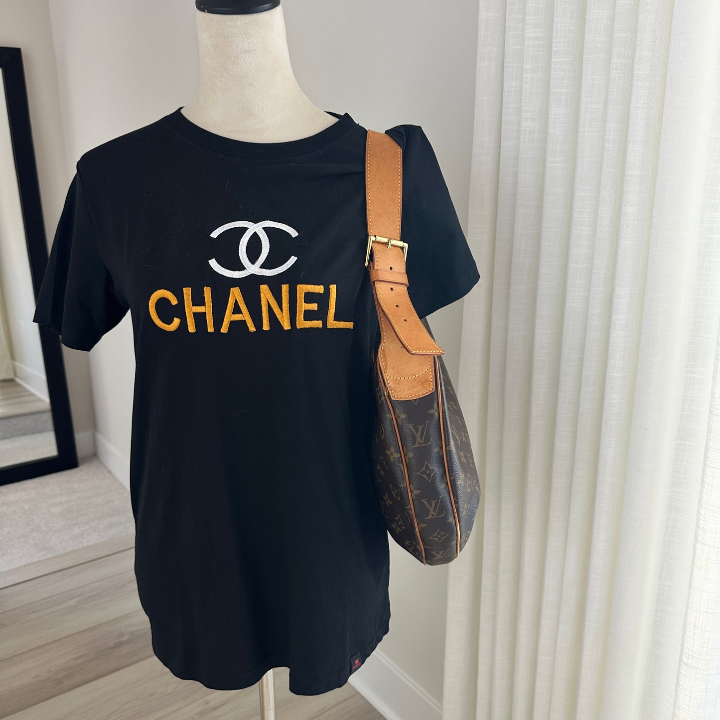 Louis Vuitton Croissant MM
