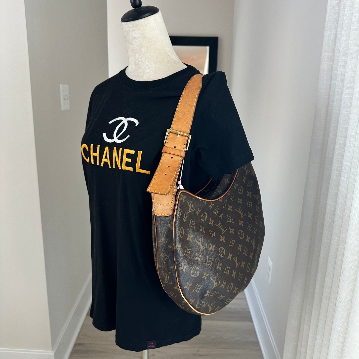 Louis Vuitton Croissant MM