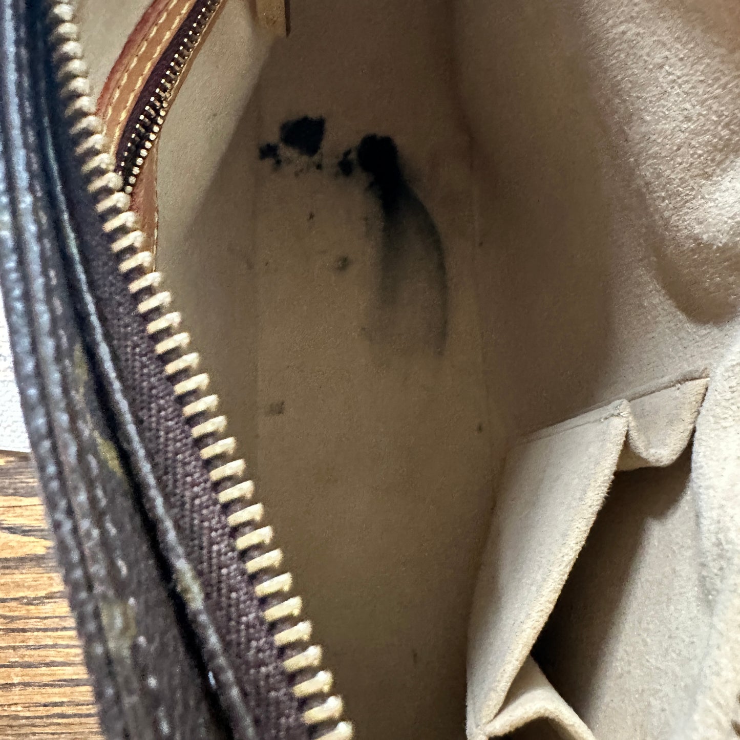 Louis Vuitton Looping