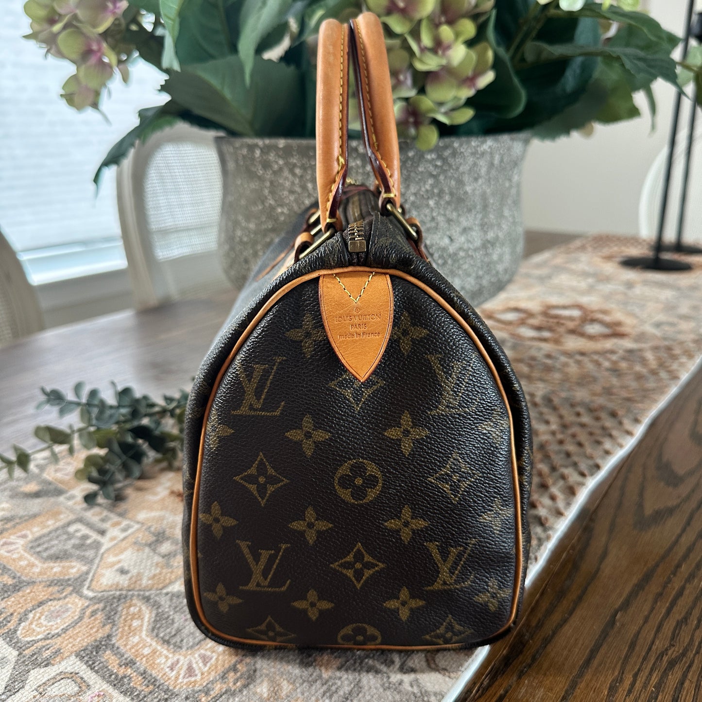 Louis Vuitton Speedy 25
